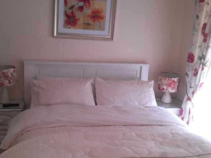 The Vee Guest Accommodation Waterford Room photo