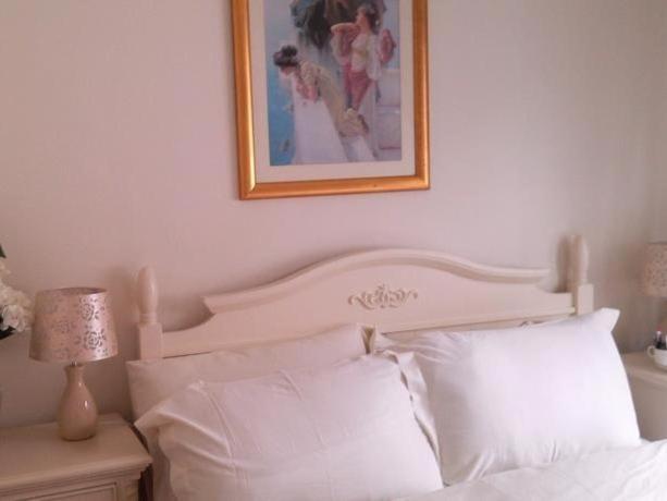 The Vee Guest Accommodation Waterford Room photo
